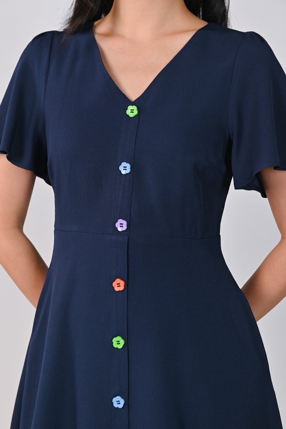 SHAMONE FLOWER-BUTTON DRESS IN NAVY