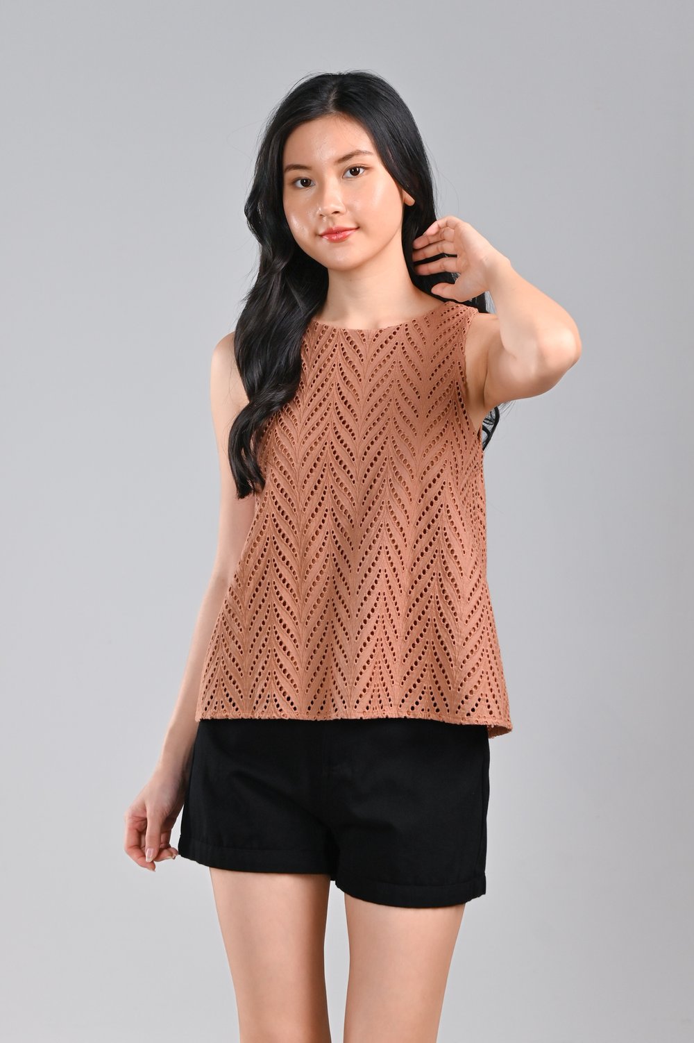 CATHIE EYELET TWO-WAY TOP IN NUDE-BROWN