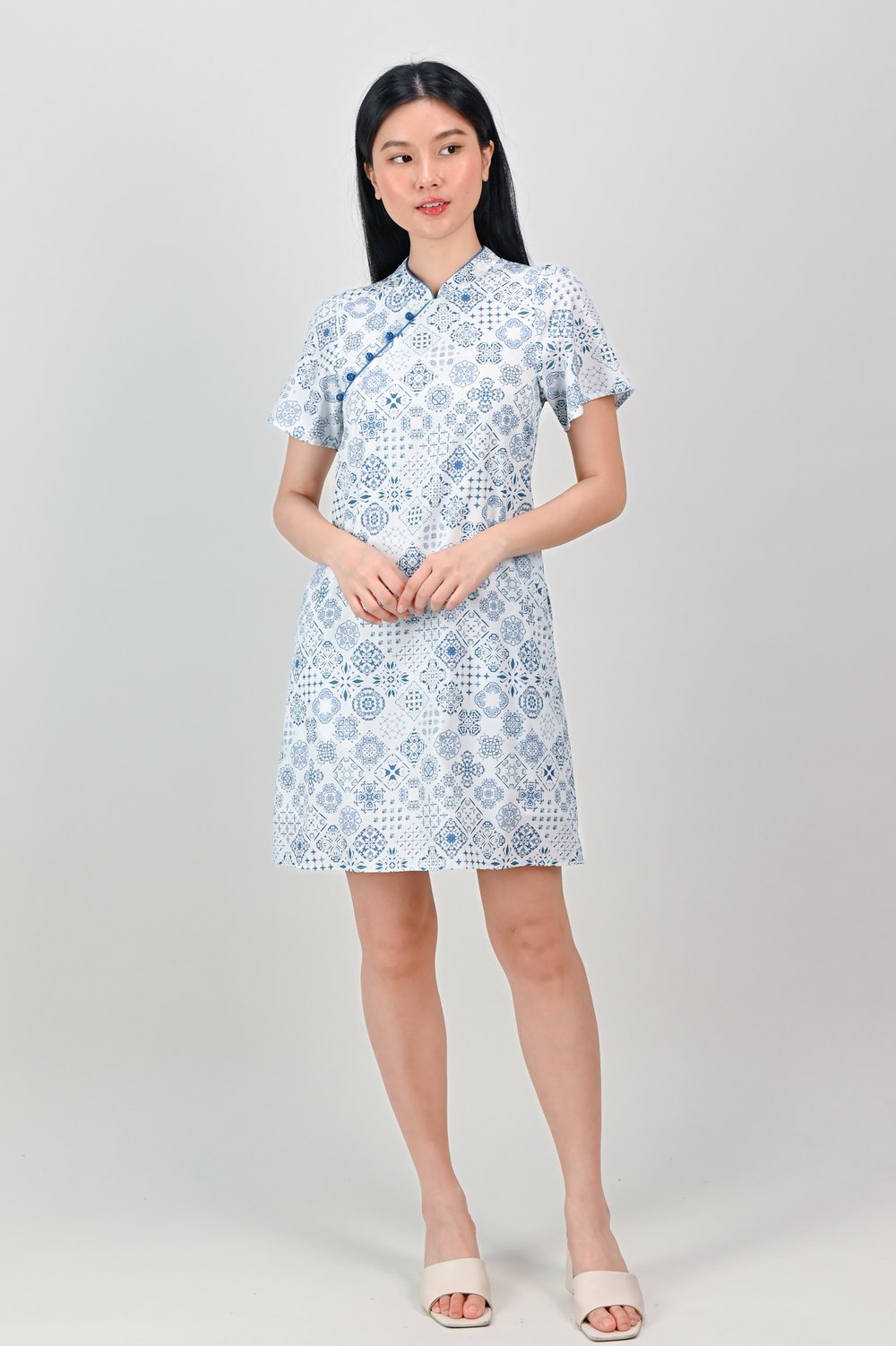 LISBON TILES SLEEVED SHIFT CHEONGSAM LISBON TILES SLEEVED SHIFT CHEONGSAM