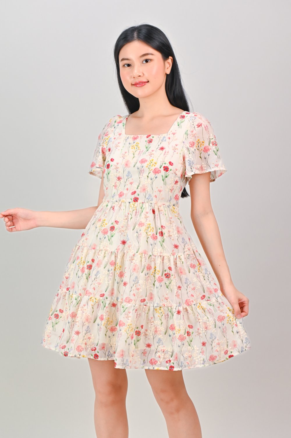 PIPER FLORAL SQUARE-NECK BABYDOLL DRESS PIPER FLORAL SQUARE-NECK BABYDOLL DRESS