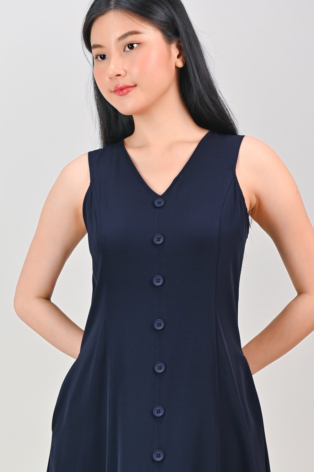 SONNET BUTTON PANEL DRESS IN NAVY