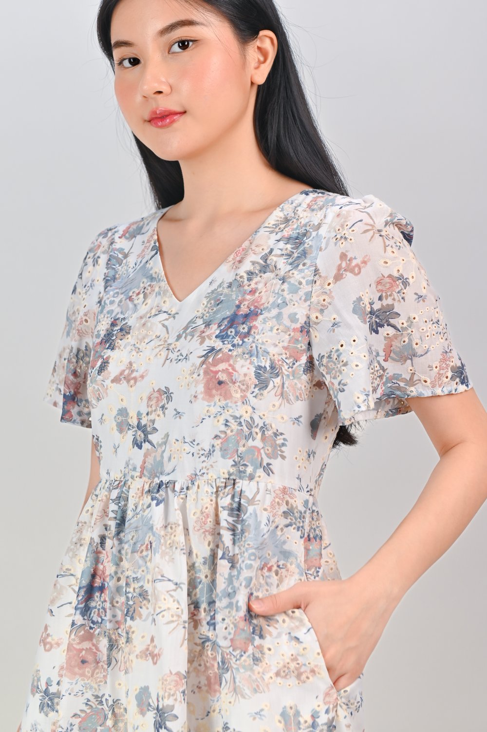 NEWILDA FLORAL EYELET V-NECK DRESS