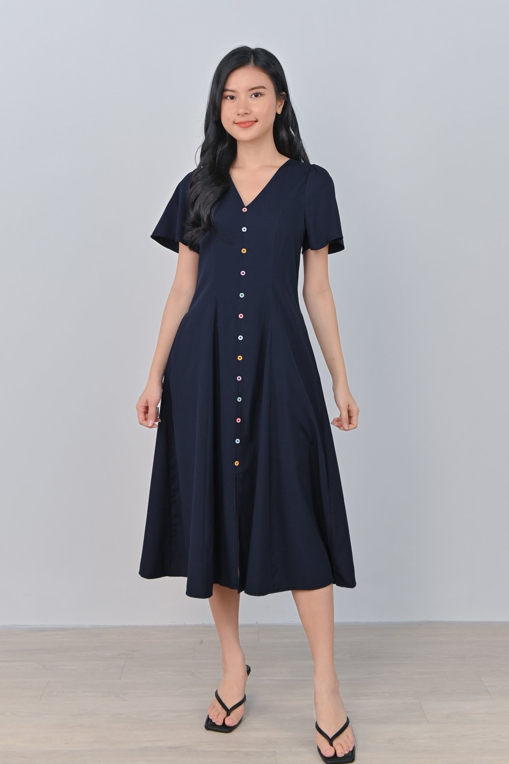 SKENA COLOURFUL-BUTTON SLEEVED MIDI DRESS IN NAVY SKENA COLOURFUL-BUTTON SLEEVED MIDI DRESS IN NAVY