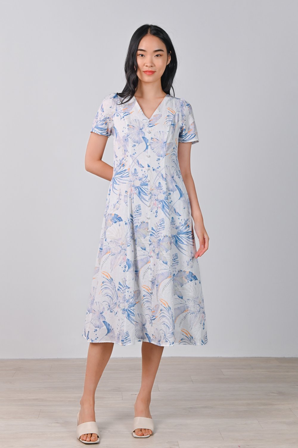 FRESH BLUE VALENTINE SLEEVED BUTTON DRESS FRESH BLUE VALENTINE SLEEVED BUTTON DRESS
