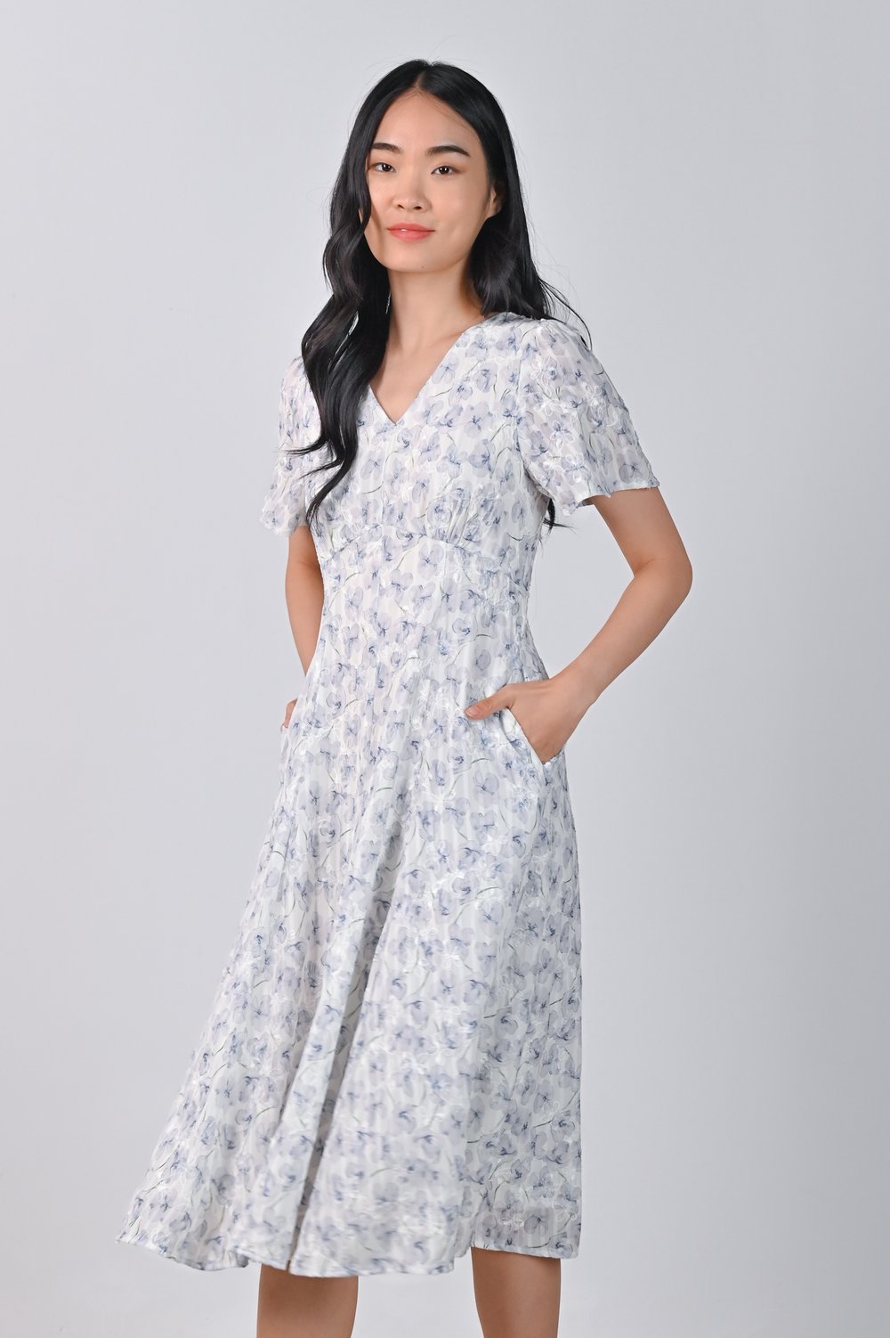 RASHA BLUE FLORAL SLEEVED MIDI DRESS