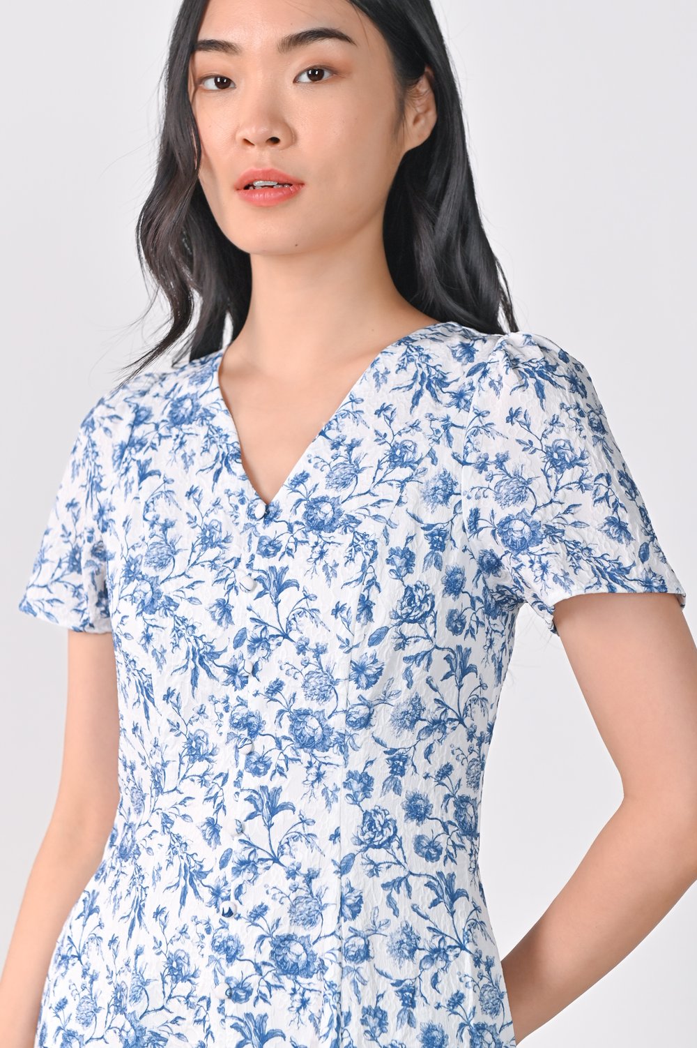 ANTIQUE TOILE SLEEVED BUTTON MIDI DRESS ANTIQUE TOILE SLEEVED BUTTON MIDI DRESS