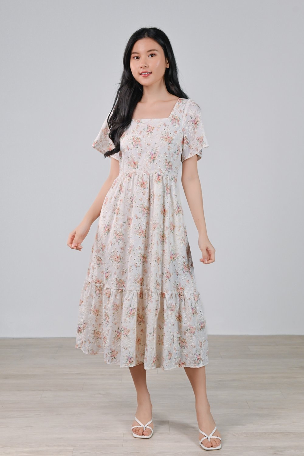 KENIE EYELET FLORAL SQUARE-NECK SLEEVED DRESS KENIE EYELET FLORAL SQUARE-NECK SLEEVED DRESS