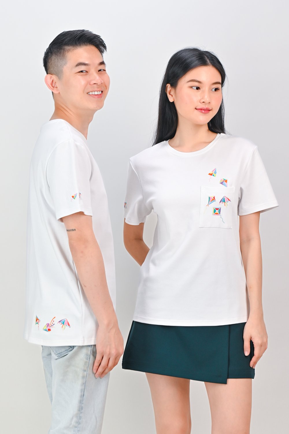 KOLORFUL KITES EMB. POCKET UNISEX TEE