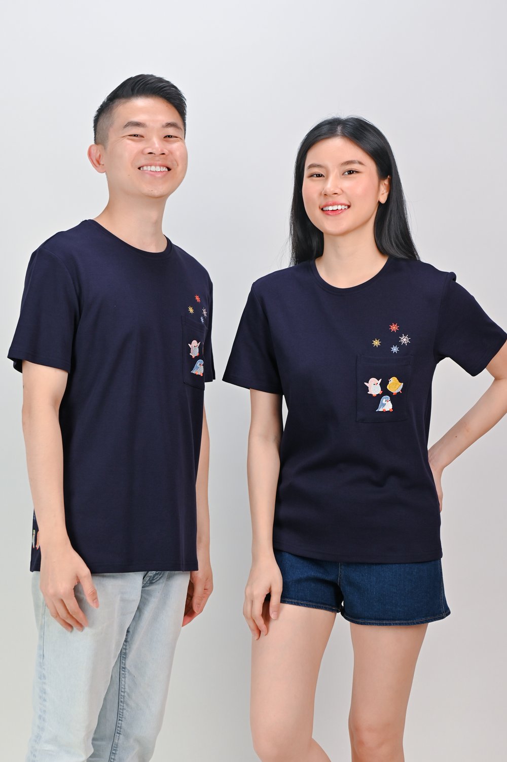 PRETTY PENGUINS EMB. POCKET UNISEX TEE PRETTY PENGUINS EMB. POCKET UNISEX TEE