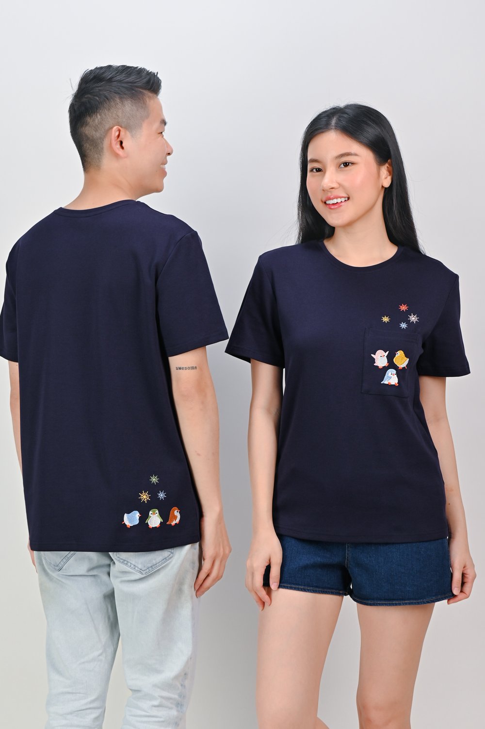 PRETTY PENGUINS EMB. POCKET UNISEX TEE PRETTY PENGUINS EMB. POCKET UNISEX TEE