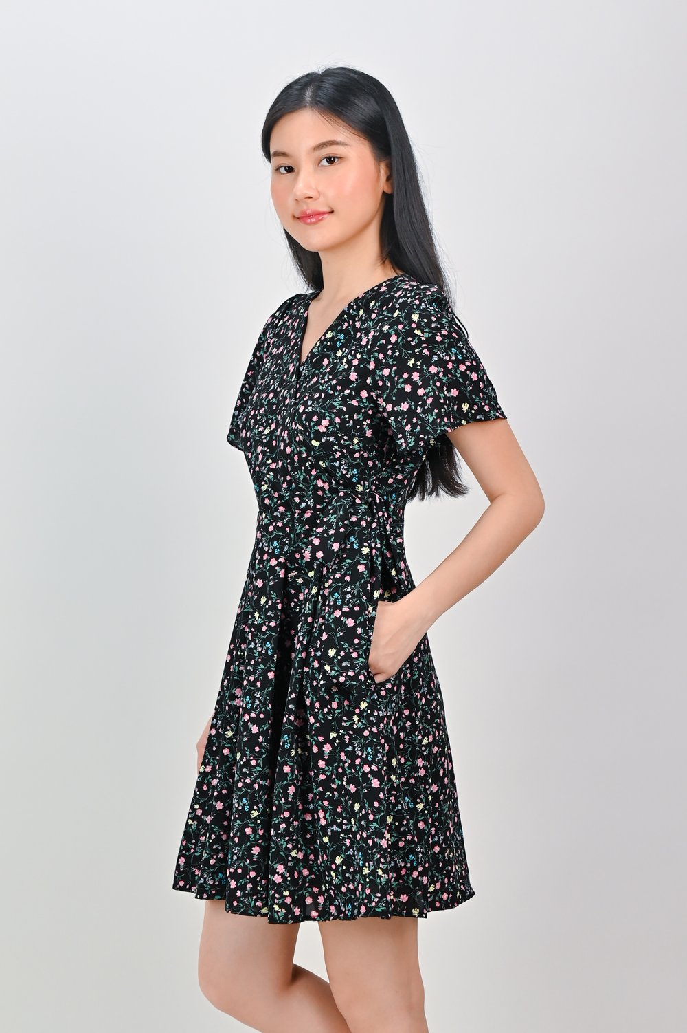 NERINE BLACK FLORAL FAUX-WRAP DRESS NERINE BLACK FLORAL FAUX-WRAP DRESS