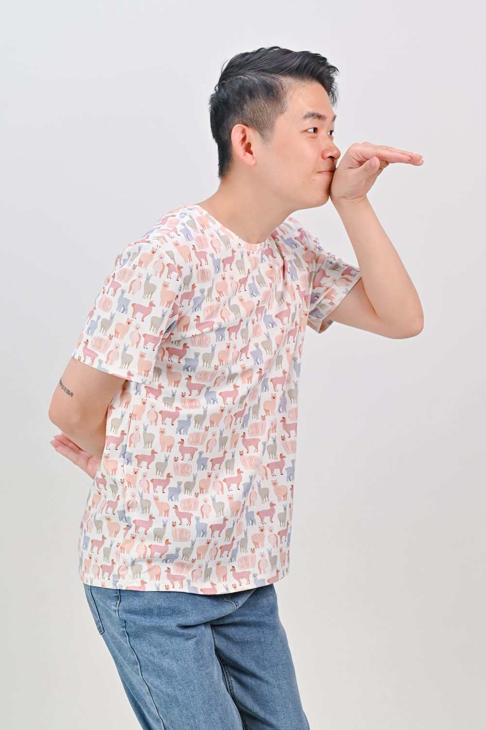 PASTEL LLAMA UNISEX TEE PASTEL LLAMA UNISEX TEE