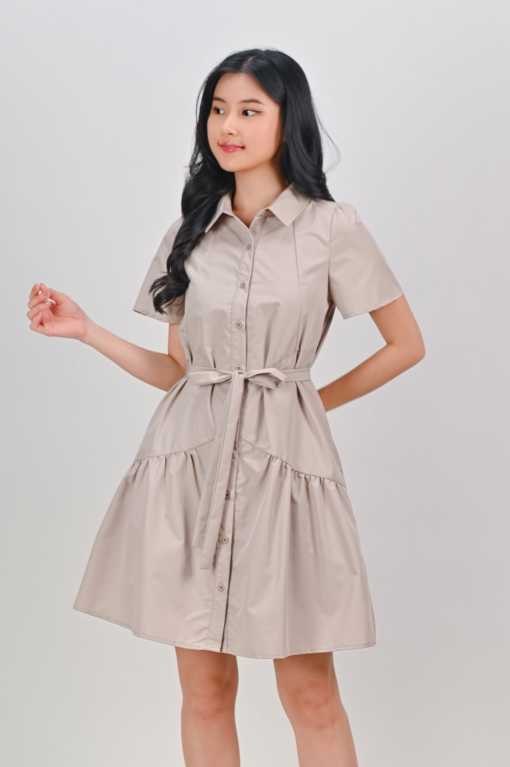 GADOT FLOUNCE SHIRTDRESS IN KHAKI GADOT FLOUNCE SHIRTDRESS IN KHAKI