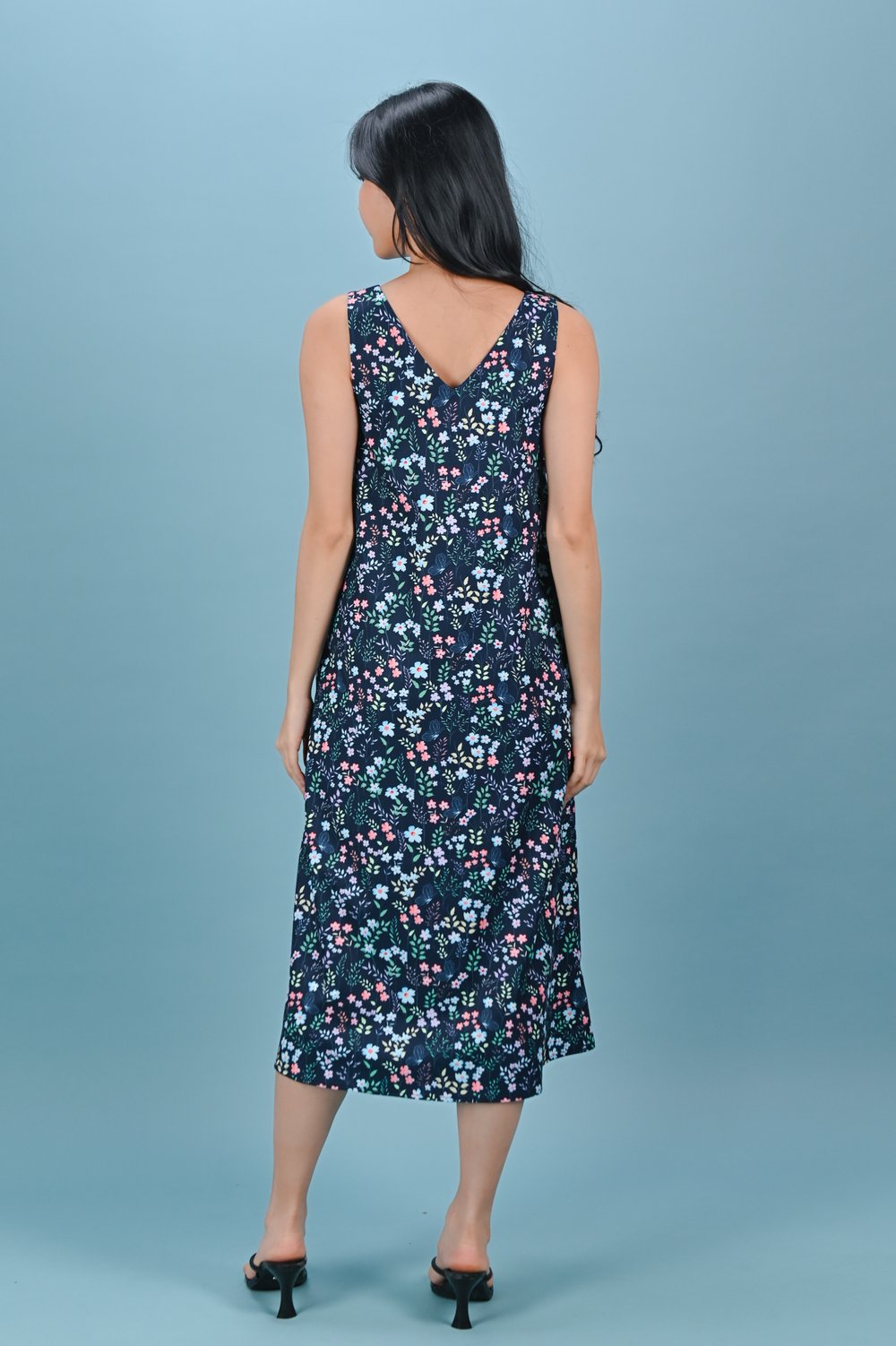 IVY LIT FLORAL TWO-WAY MIDI DRESS IVY LIT FLORAL TWO-WAY MIDI DRESS