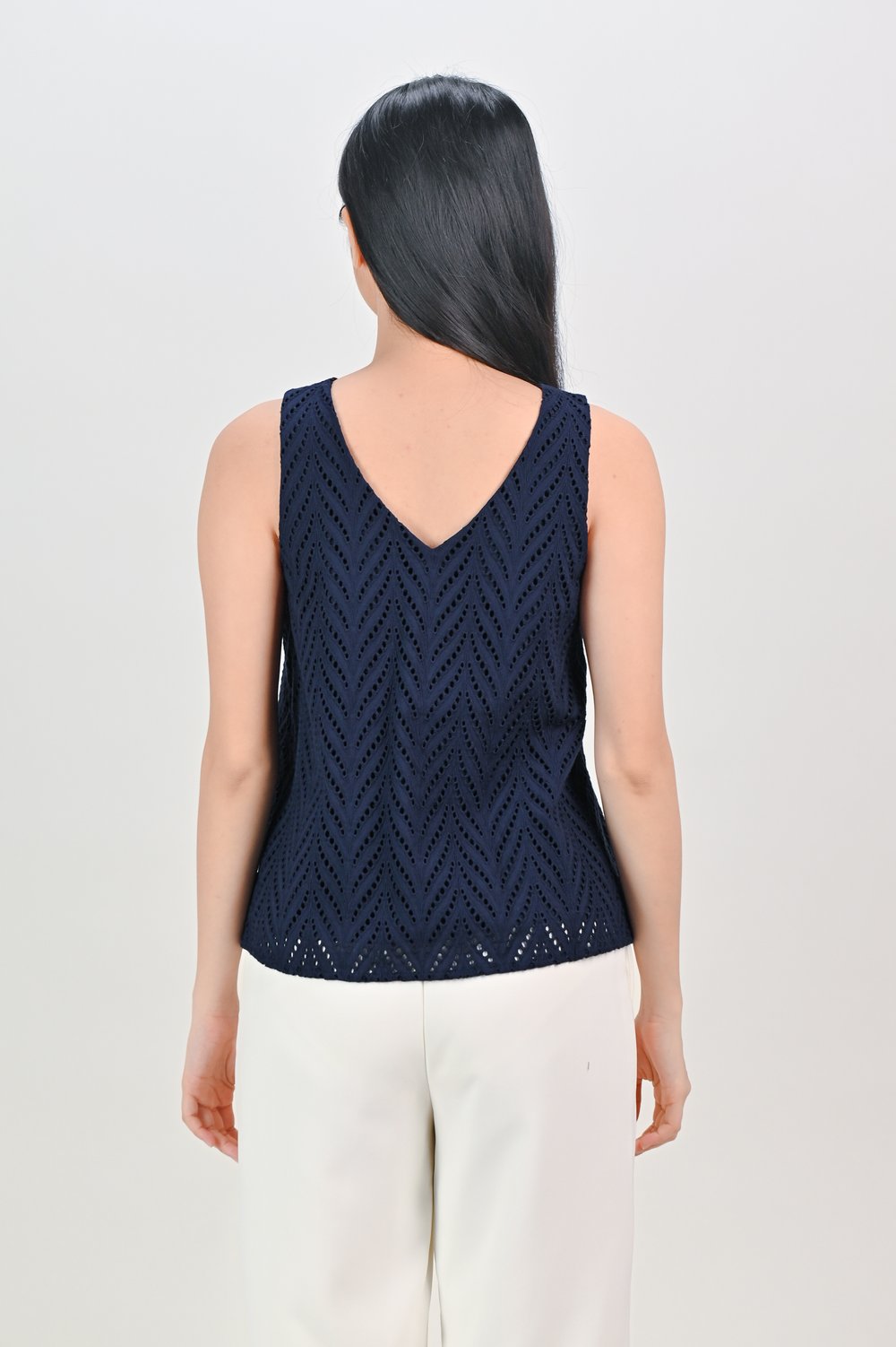 CATHIE EYELET TWO-WAY TOP IN NAVY