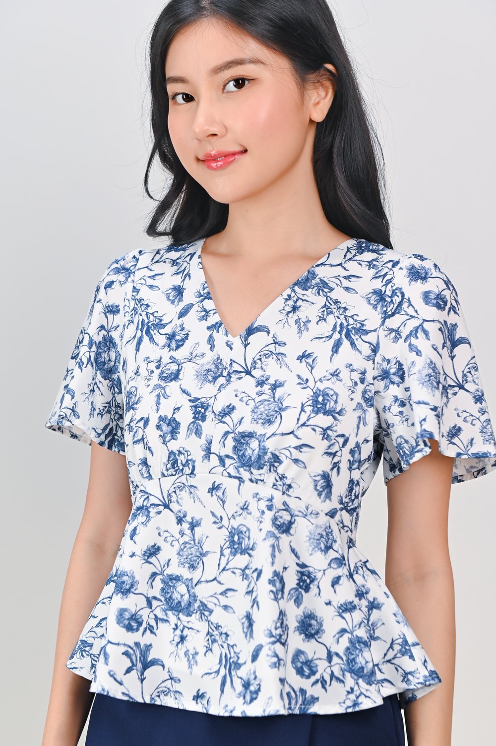 ANTIQUE TOILE SLEEVED PEPLUM TOP ANTIQUE TOILE SLEEVED PEPLUM TOP