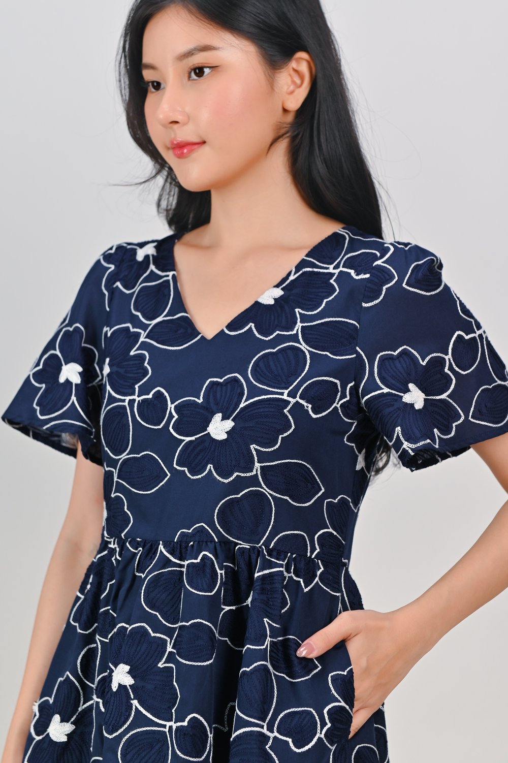 GILLY NAVY FLOWERS V-NECK DRESS-ROMPER GILLY NAVY FLOWERS V-NECK DRESS-ROMPER