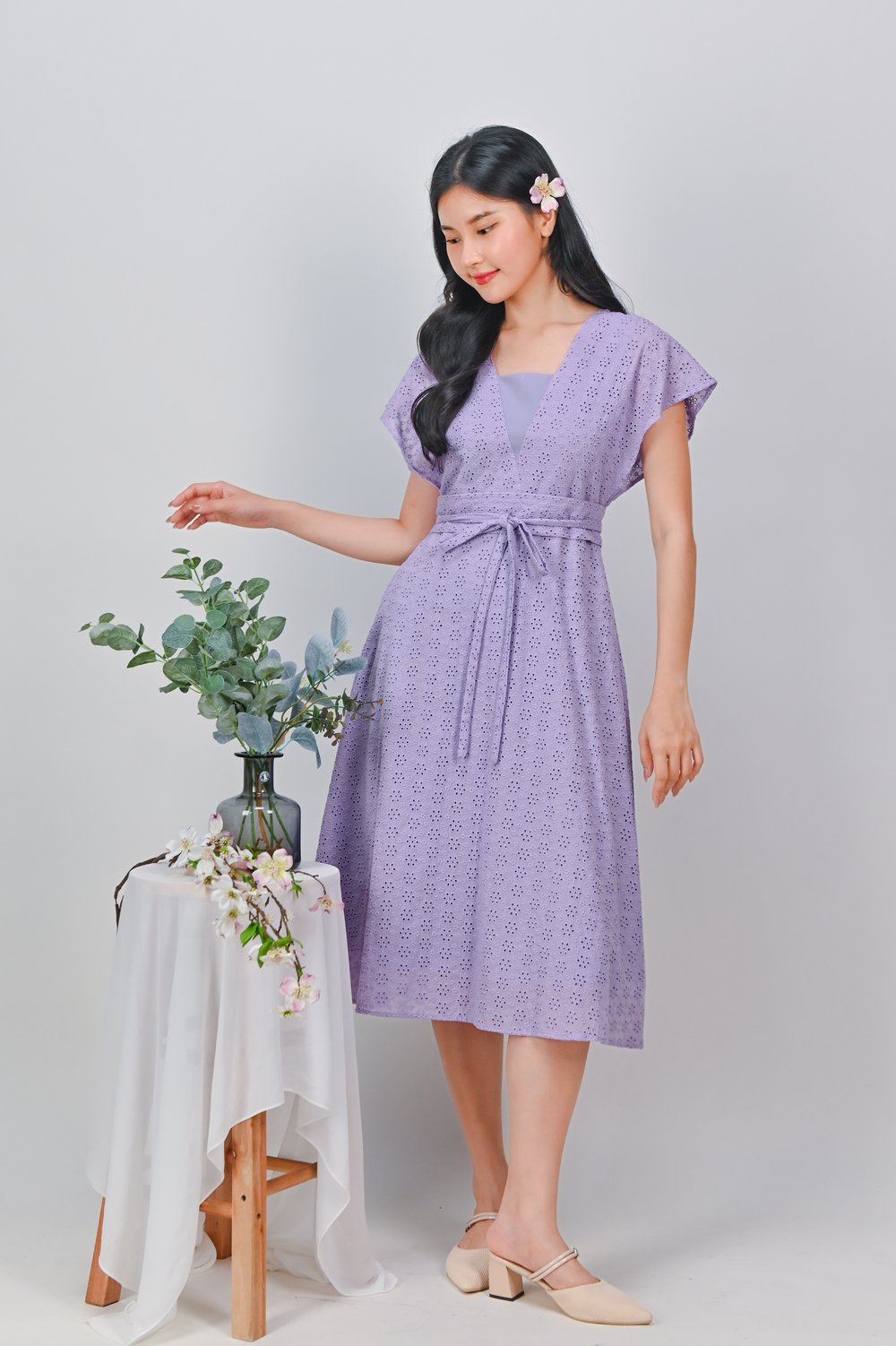 WILDE EYELET KIMONO DRESS IN LILAC WILDE EYELET KIMONO DRESS IN LILAC