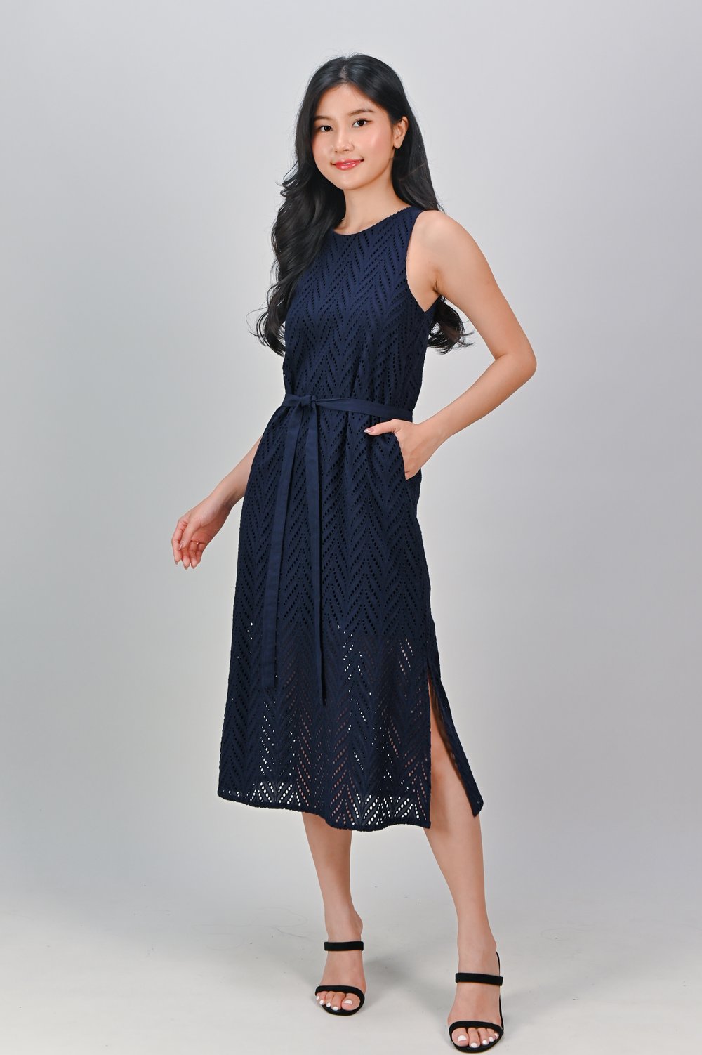 SINING EYELET SIDE-SLIT MIDI DRESS IN NAVY