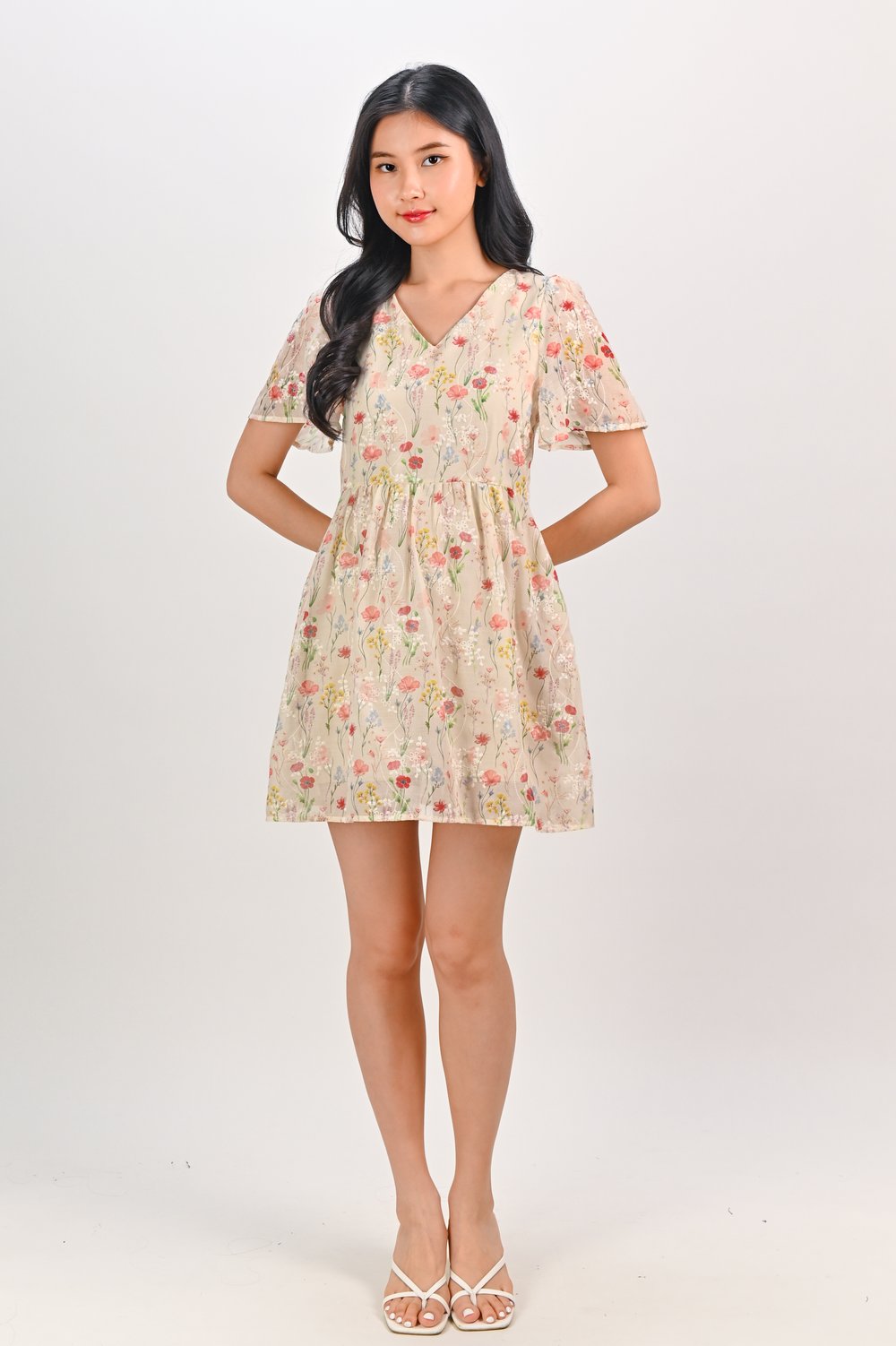 CALISTE FLORAL V-NECK DRESS-ROMPER CALISTE FLORAL V-NECK DRESS-ROMPER