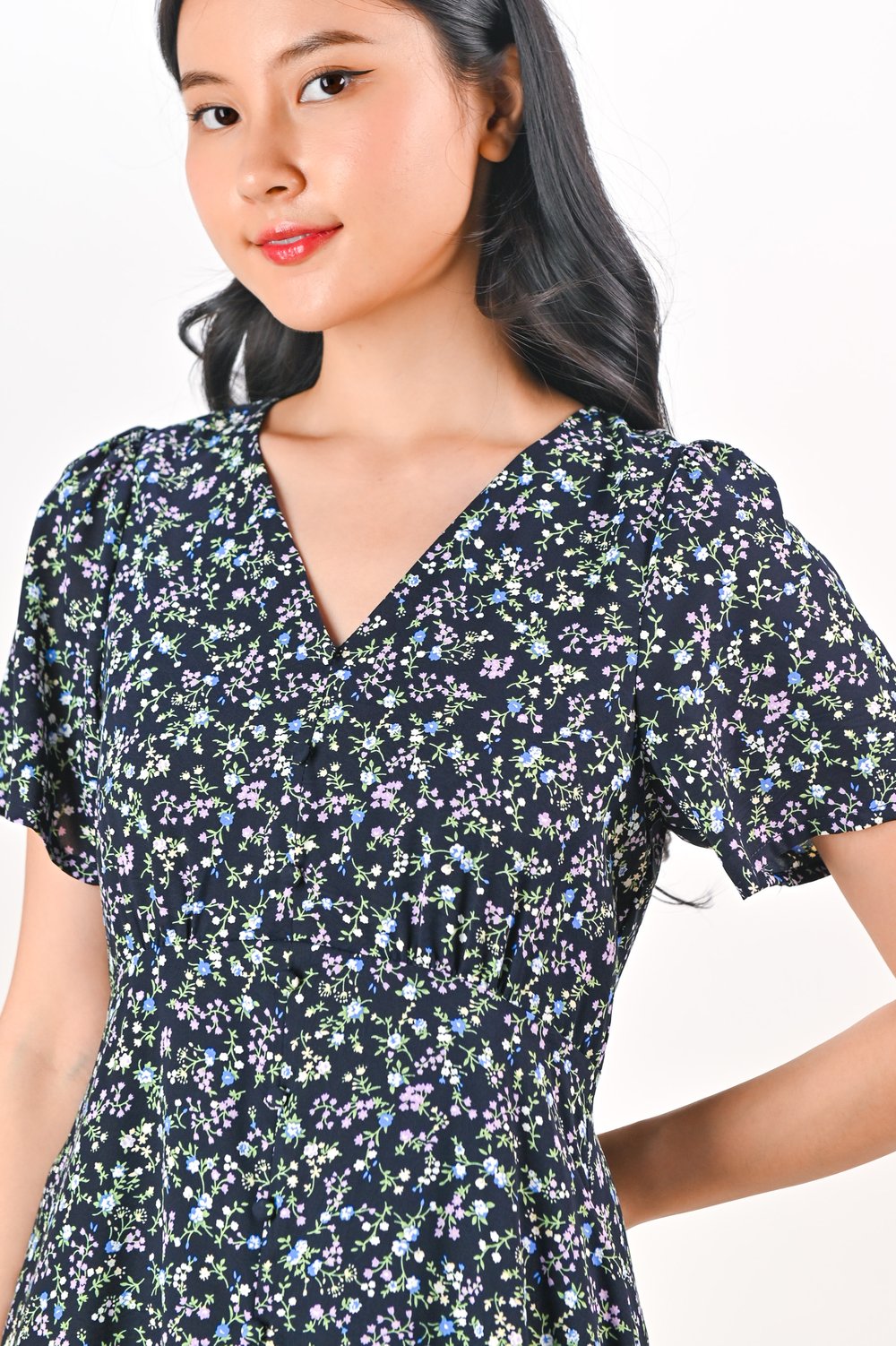 PORTMAN FLORAL SLEEVED BUTTON DRESS IN NAVY PORTMAN FLORAL SLEEVED BUTTON DRESS IN NAVY