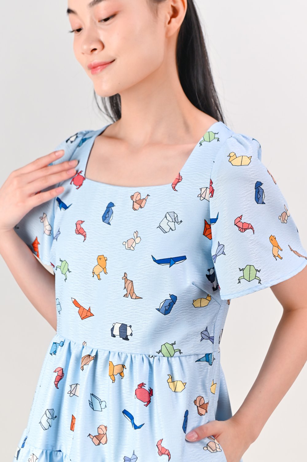 BLUE ORIGAMI ZOO SQUARE-NECK TIERED DRESS