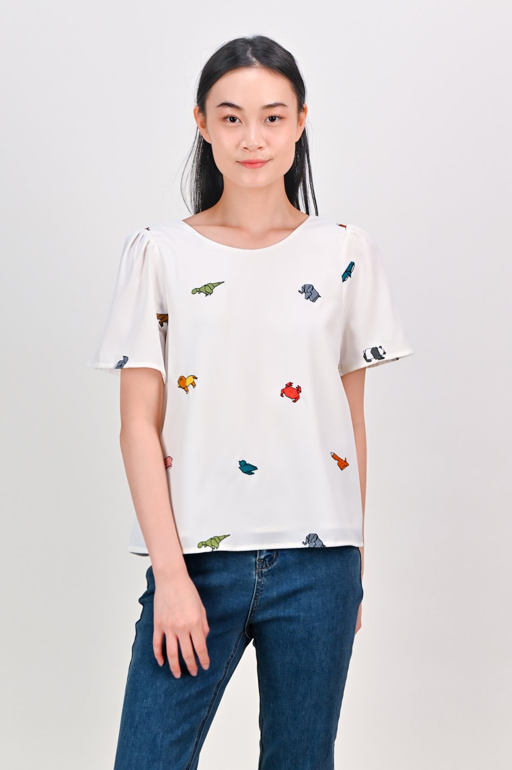 ORIGAMI ZOO EMB. SLEEVED TOP IN WHITE ORIGAMI ZOO EMB. SLEEVED TOP IN WHITE