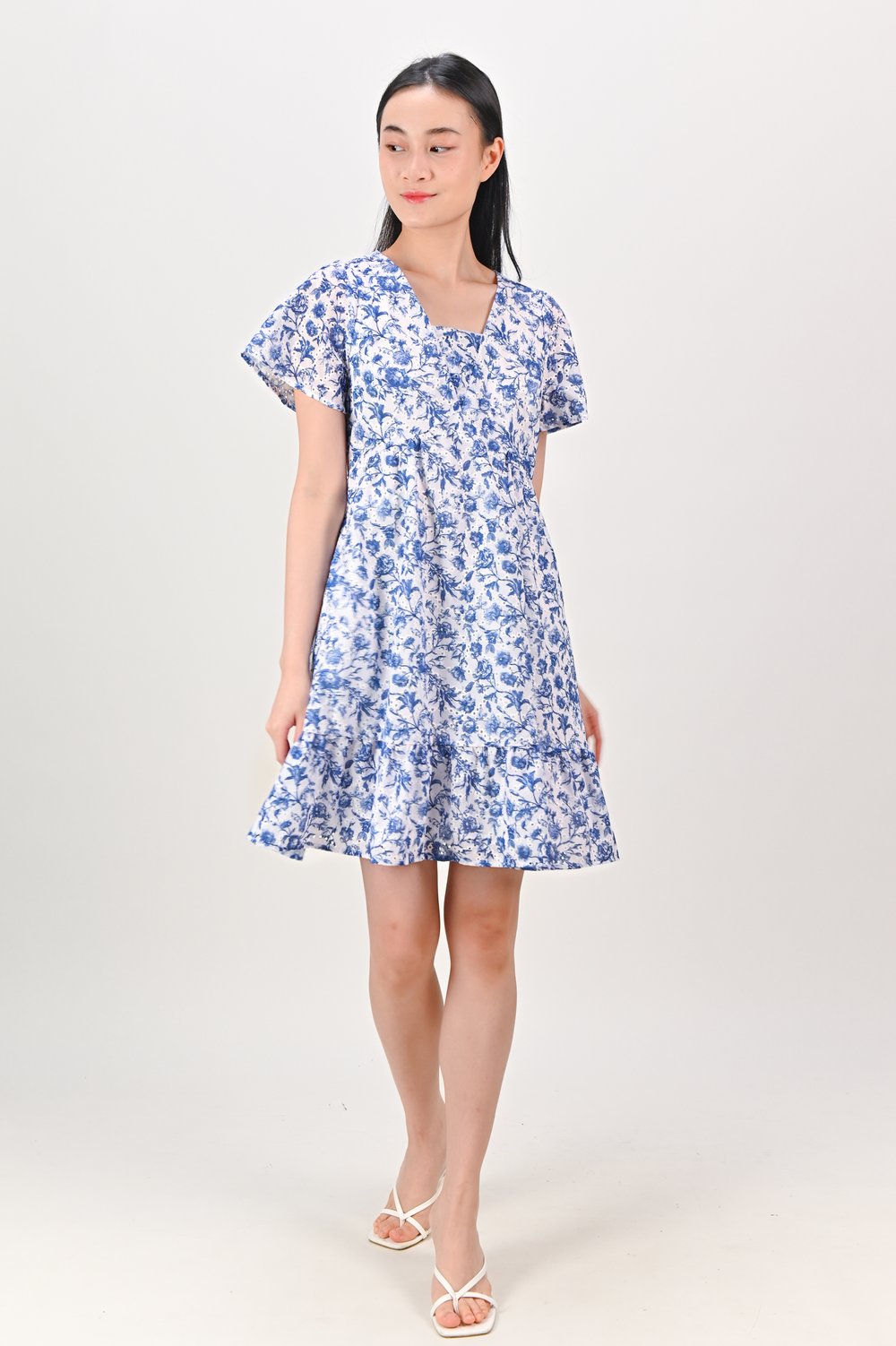 ANTIQUE TOILE EYELET SLEEVED FLOUNCE DRESS ANTIQUE TOILE EYELET SLEEVED FLOUNCE DRESS