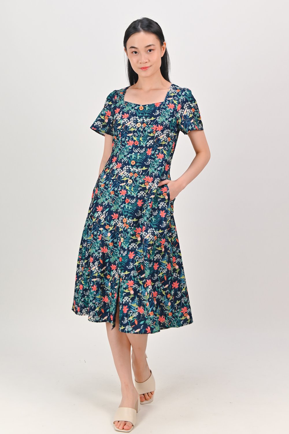 HALSTON NAVY FLORAL SQUARE-NECK SLEEVED BUTTON DRESS HALSTON NAVY FLORAL SQUARE-NECK SLEEVED BUTTON DRESS