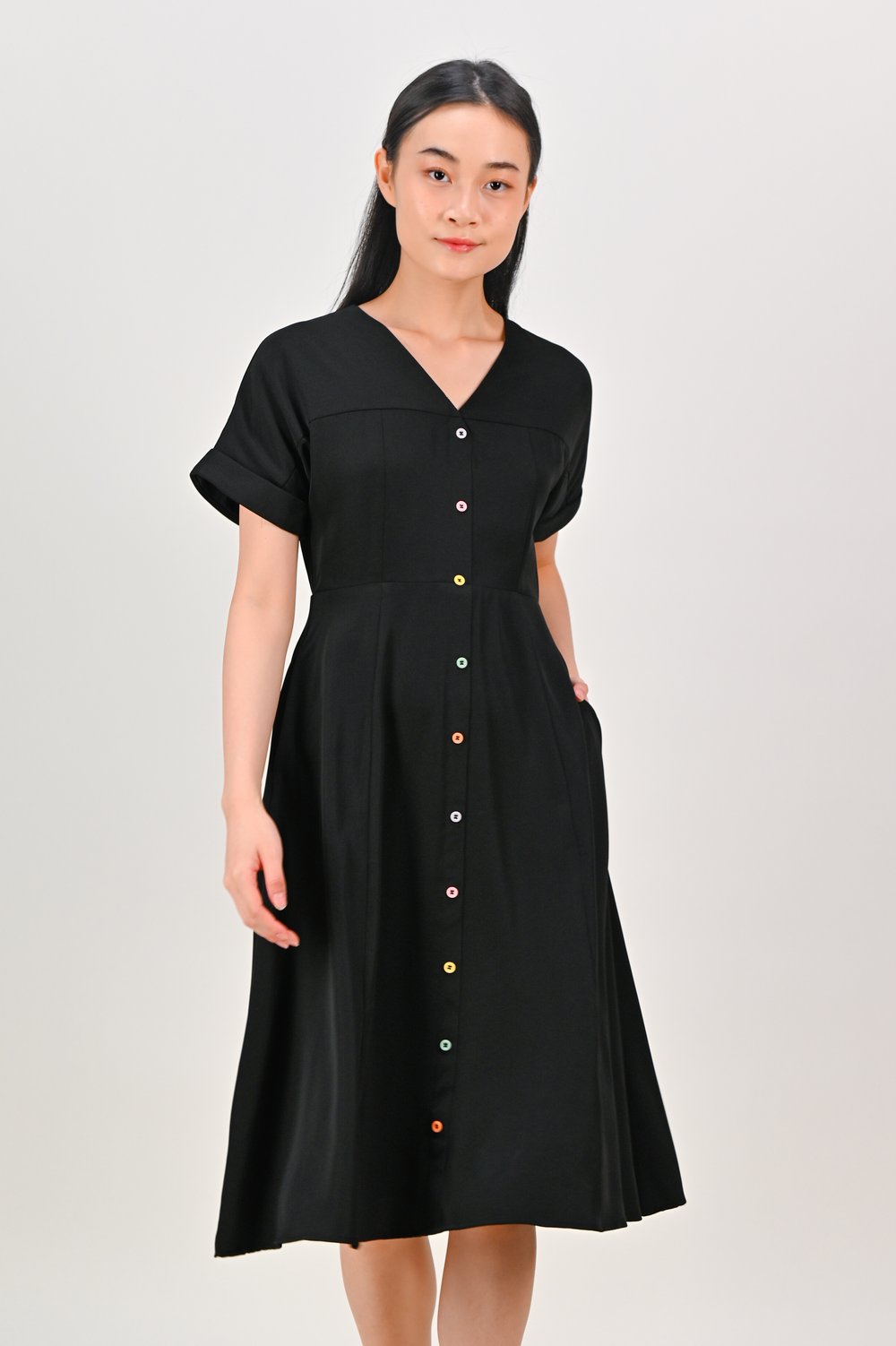 KELLA SLEEVED COLOURFUL-BUTTON DRESS IN BLACK KELLA SLEEVED COLOURFUL-BUTTON DRESS IN BLACK