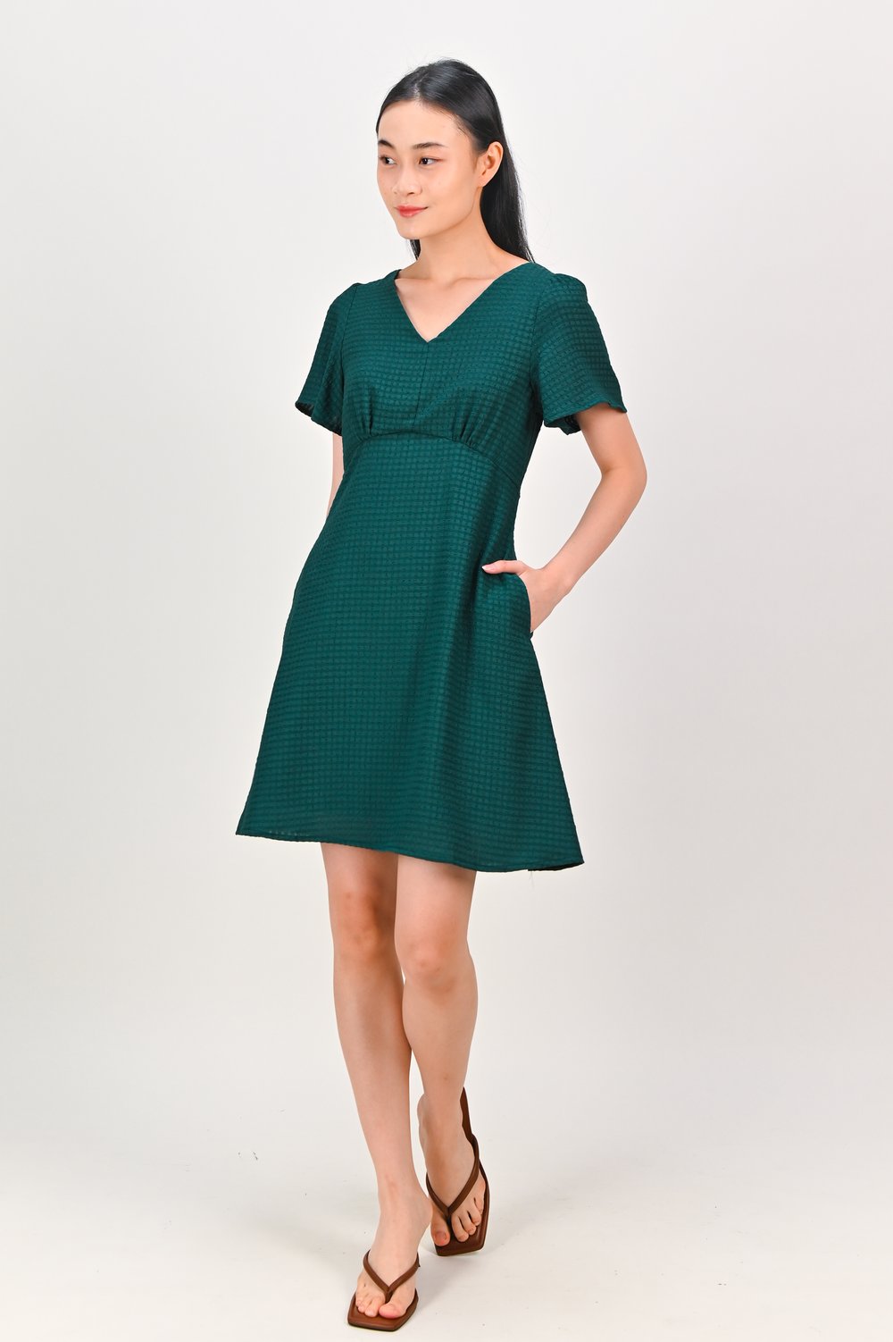 MAGARA TEXTURED SLEEVED DRESS IN FOREST MAGARA TEXTURED SLEEVED DRESS IN FOREST