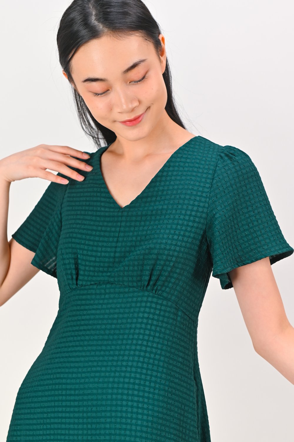 MAGARA TEXTURED SLEEVED DRESS IN FOREST MAGARA TEXTURED SLEEVED DRESS IN FOREST