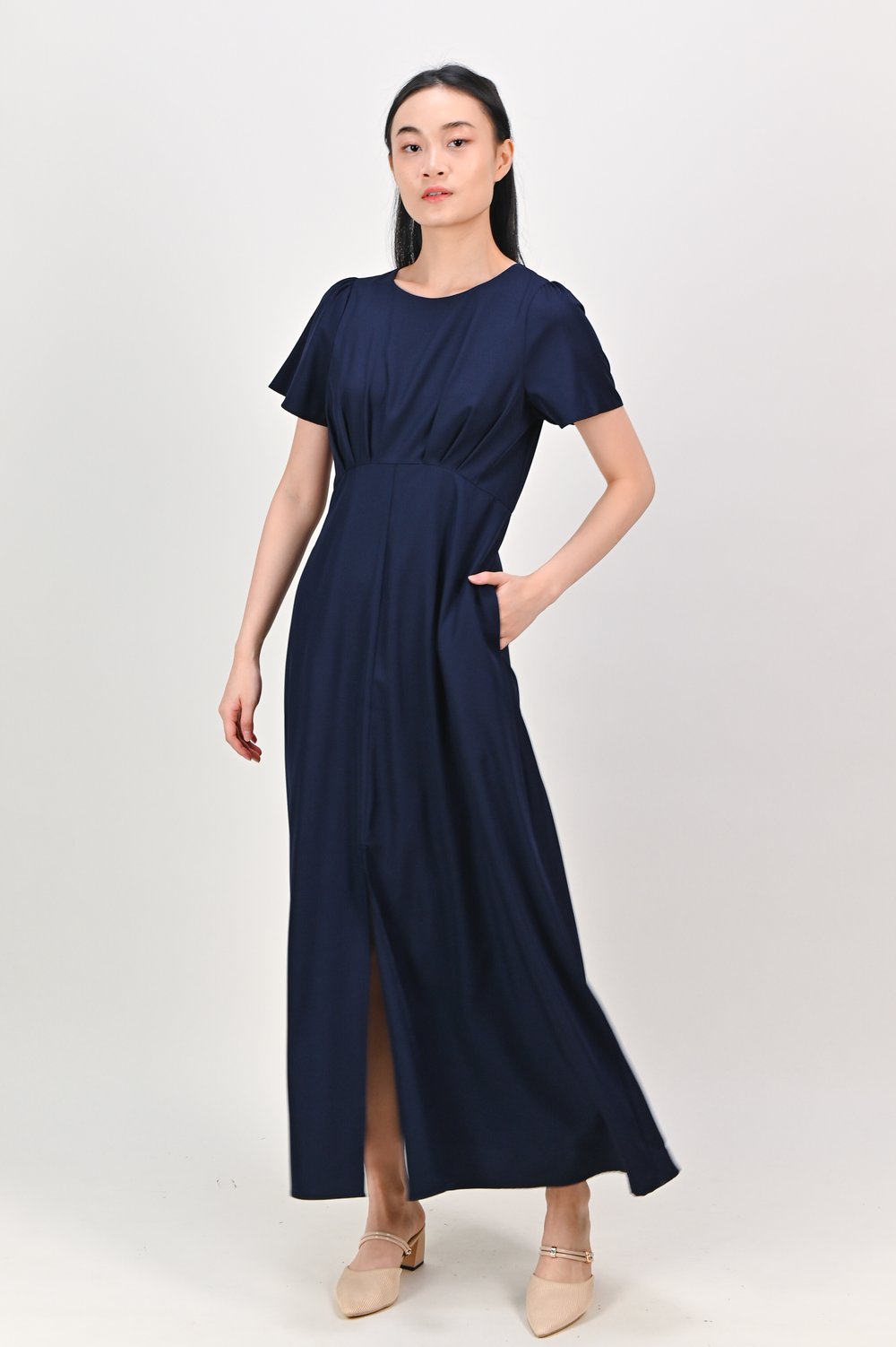 PANELLE CURVED-WAIST SLIT MAXI DRESS IN NAVY PANELLE CURVED-WAIST SLIT MAXI DRESS IN NAVY