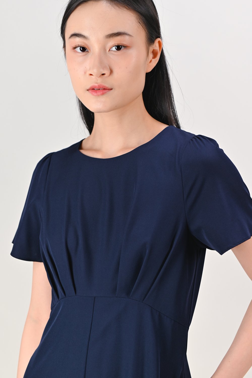 PANELLE CURVED-WAIST SLIT MAXI DRESS IN NAVY PANELLE CURVED-WAIST SLIT MAXI DRESS IN NAVY