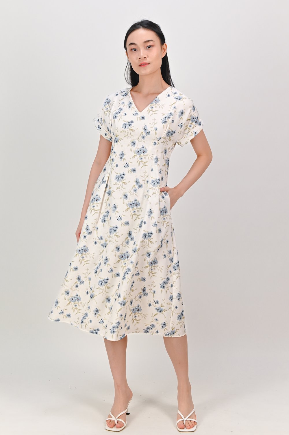 TROMSO BLUE FLORAL SLEEVED MIDI DRESS