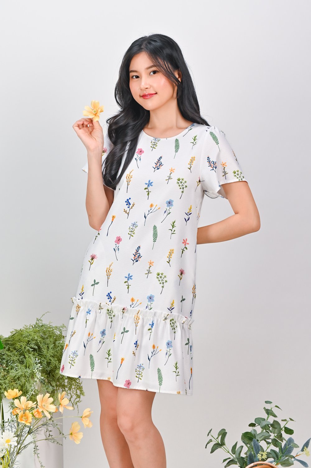 BLOOMING MEADOWS SLEEVED DROPWAIST DRESS BLOOMING MEADOWS SLEEVED DROPWAIST DRESS