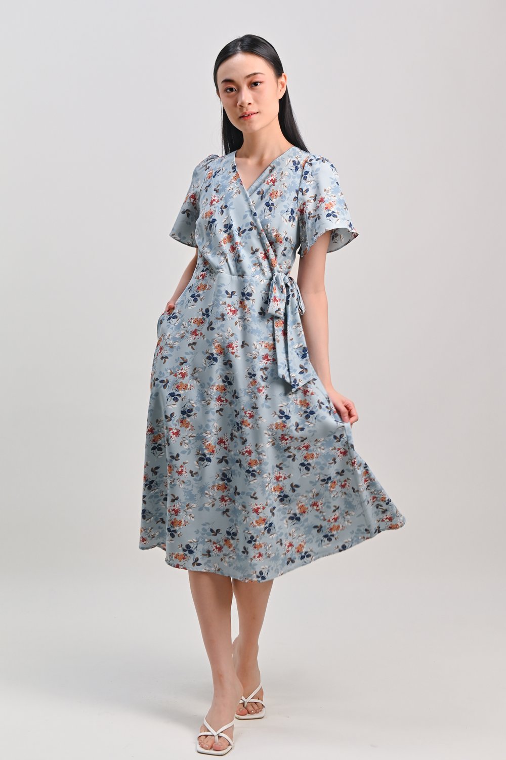 CHARLIZE SLEEVED TIE-SASH DRESS IN BLUE FLORAL