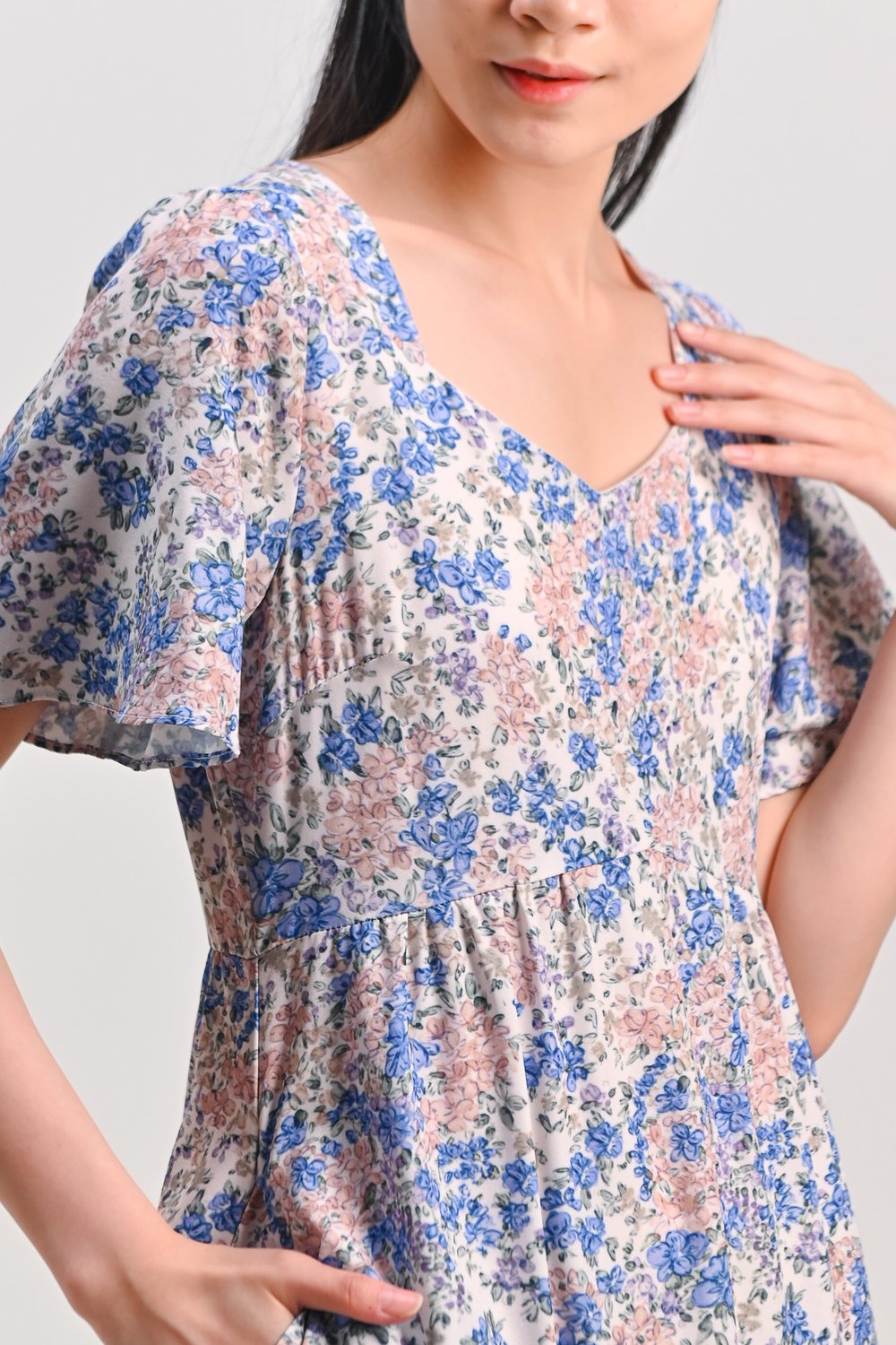 YVETTE SWEETHEART FLORAL SLEEVED MAXI DRESS YVETTE SWEETHEART FLORAL SLEEVED MAXI DRESS