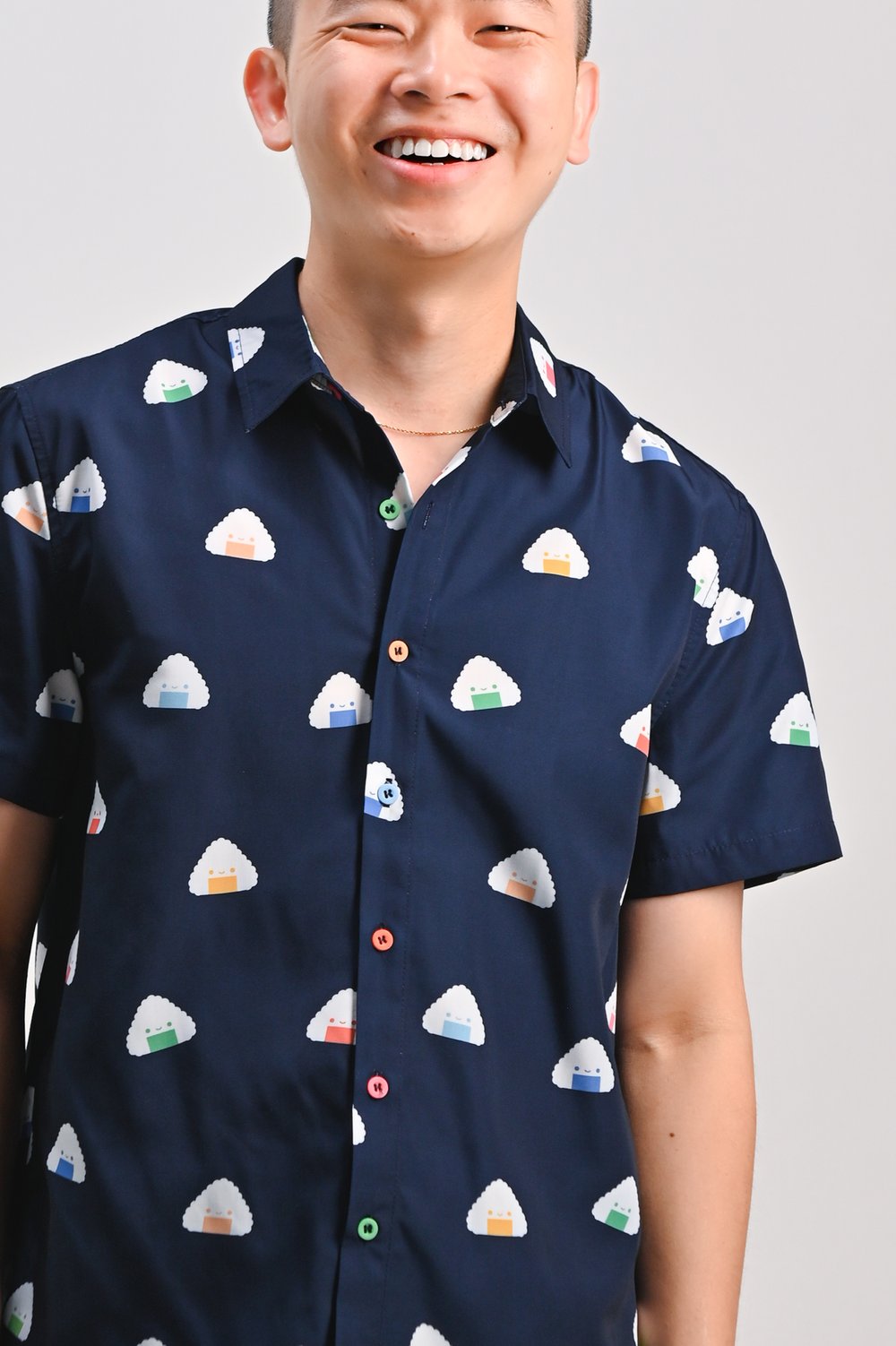 OISHI ONIGIRI NAVY MEN’S SHIRT