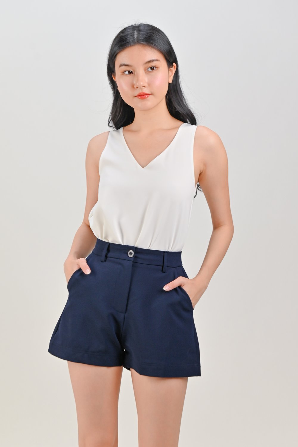 CHIYO ELASTIC-BACK SHORTS IN NAVY CHIYO ELASTIC-BACK SHORTS IN NAVY