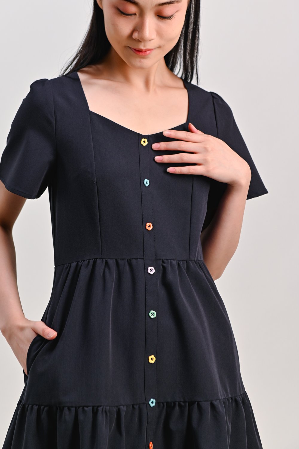 TWYLA SWEETHEART TIERED DRESS IN NAVY