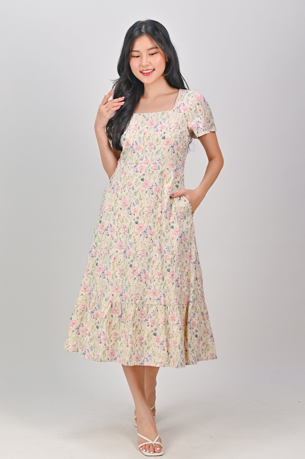 YINGJIA EMB. SQUARE-NECK SLEEVED MIDI DRESS