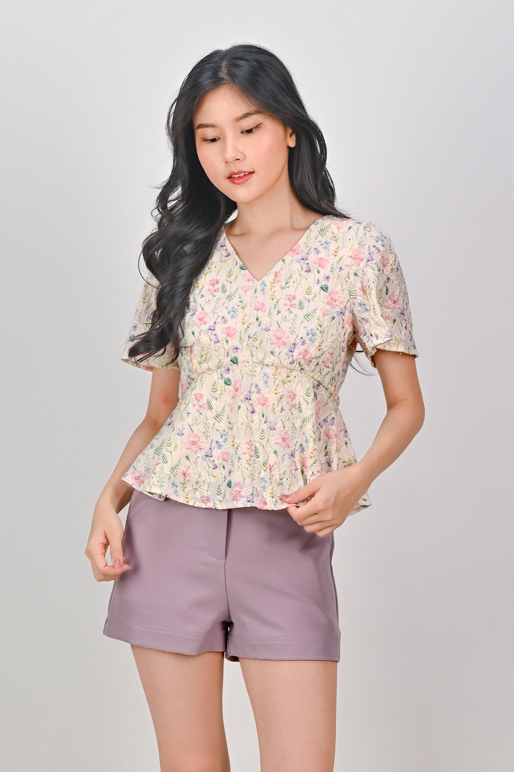 YINGJIA EMB. SLEEVED PEPLUM TOP