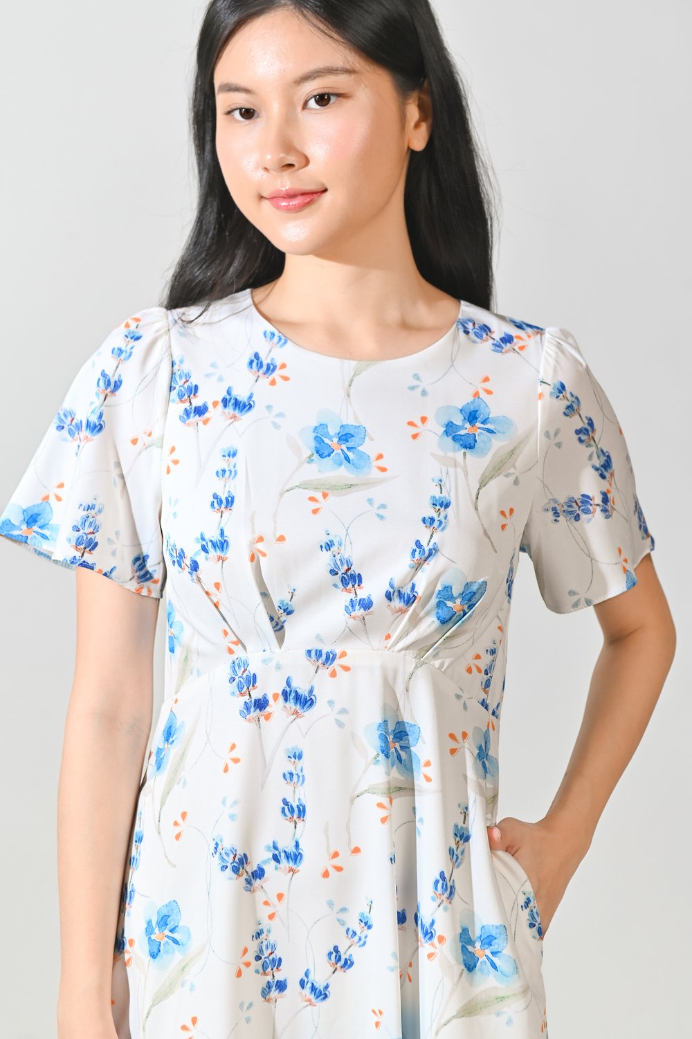 PRIMROSE SLEEVED MIDI DRESS IN WHITE FLORAL