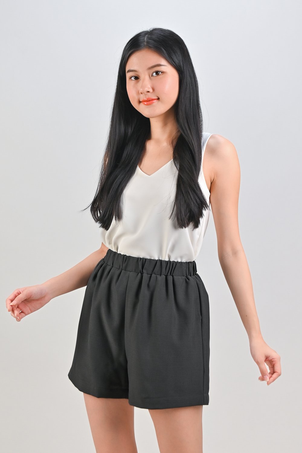 ZENYA ELASTIC-WAIST SHORTS IN GUNMETAL ZENYA ELASTIC-WAIST SHORTS IN GUNMETAL