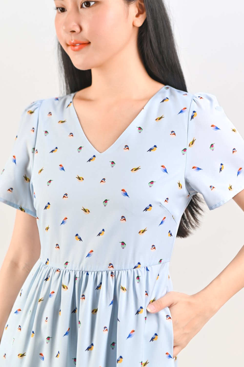 LITTLE WINGS V-NECK SLEEVED TIERED MIDAXI DRESS LITTLE WINGS V-NECK SLEEVED TIERED MIDAXI DRESS