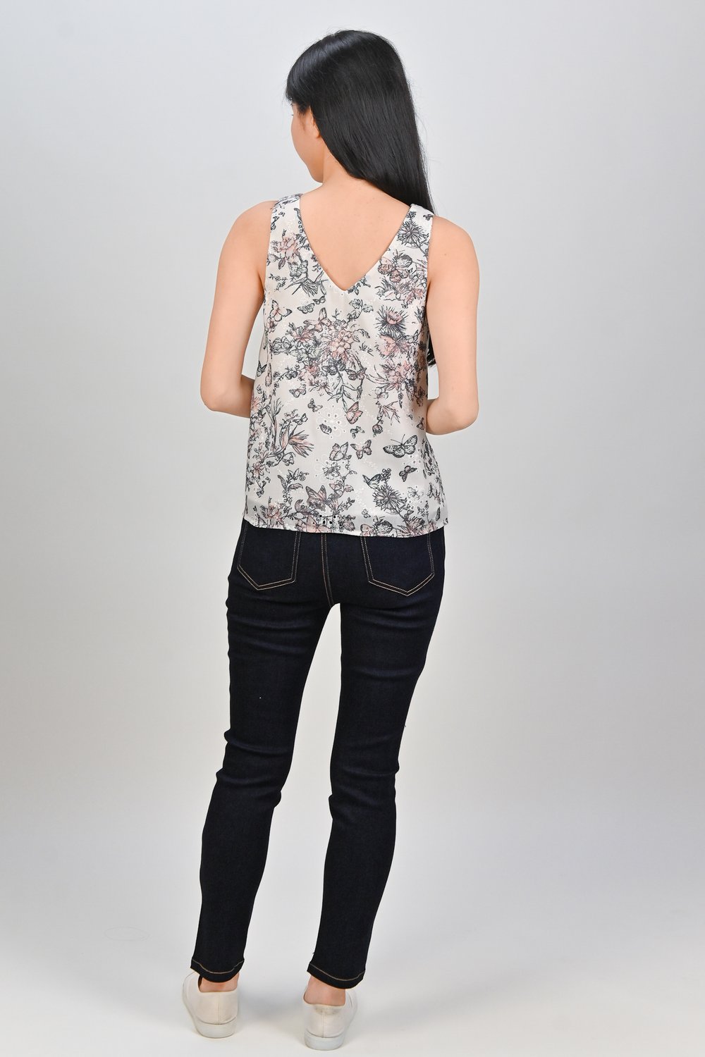 HARI BUTTERFLY TWO-WAY TOP IN PEACH HARI BUTTERFLY TWO-WAY TOP IN PEACH