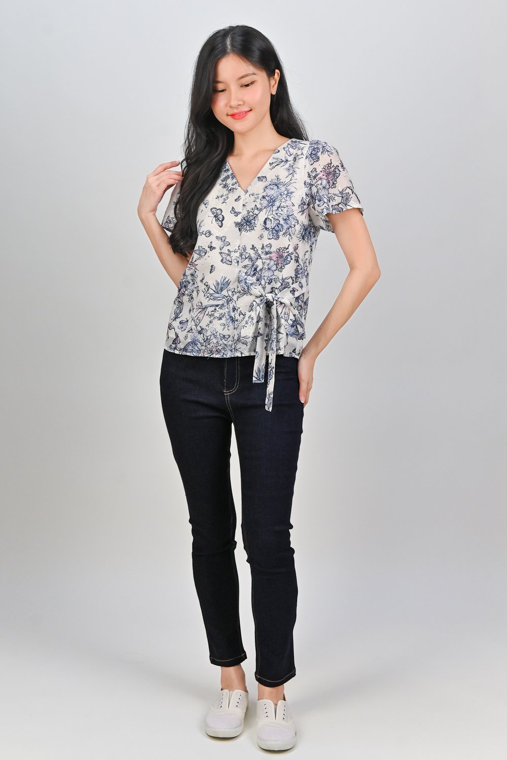 ROSHNI BUTTERFLY TIE-SASH TOP IN BLUE ROSHNI BUTTERFLY TIE-SASH TOP IN BLUE