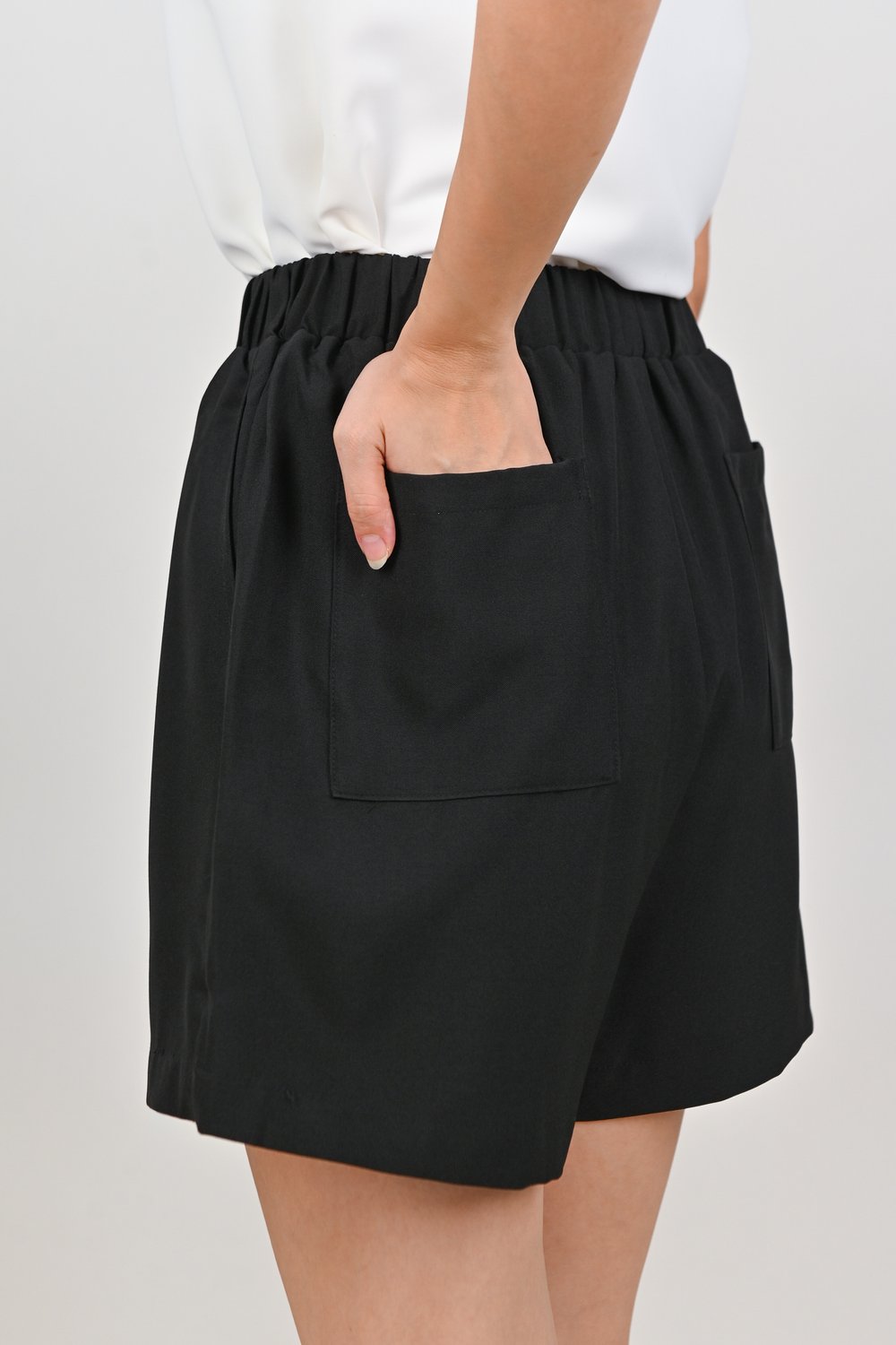 ZENYA ELASTIC-WAIST SHORTS IN BLACK ZENYA ELASTIC-WAIST SHORTS IN BLACK