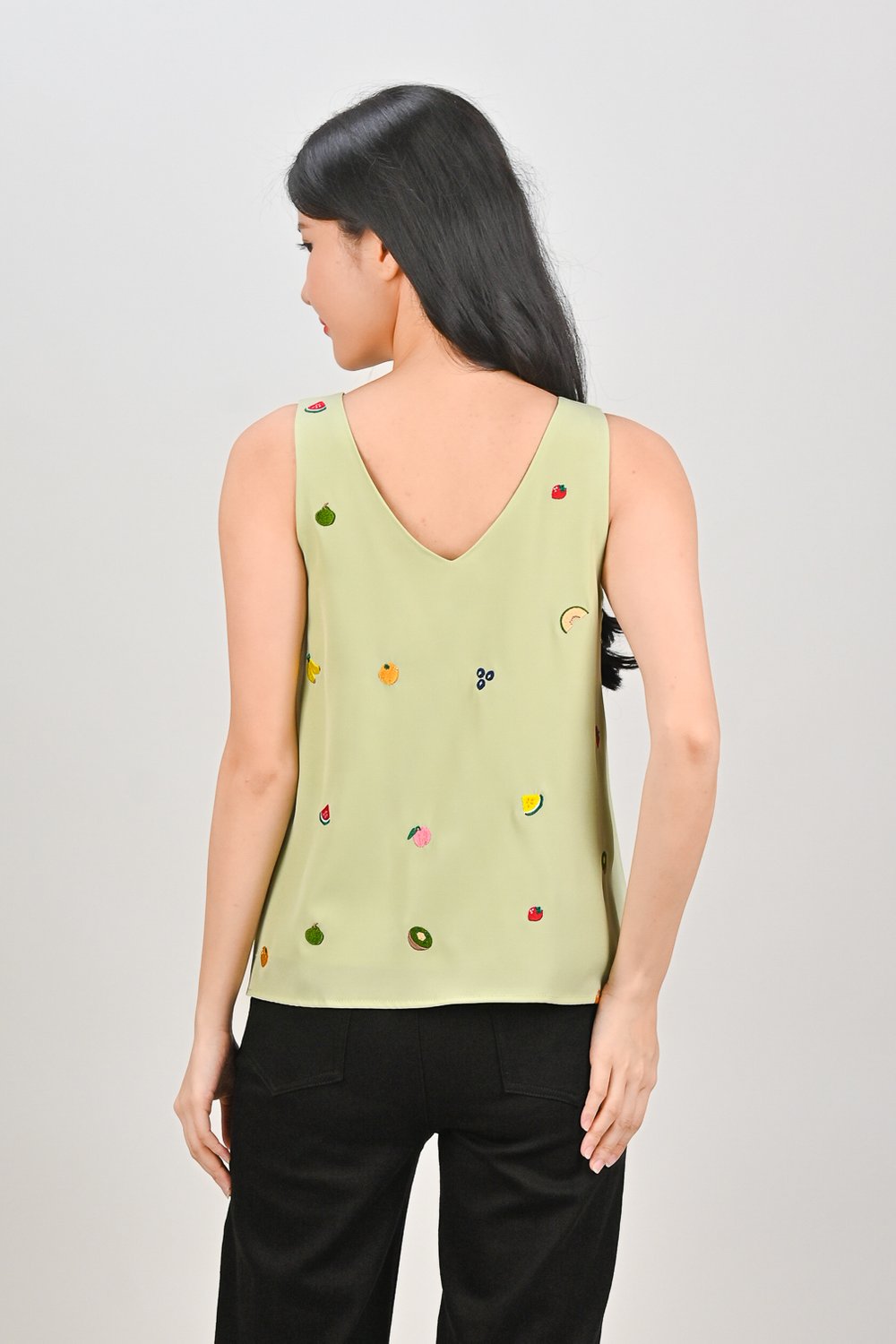 SUMMER HARVEST EMB. TWO-WAY TOP IN APPLE GREEN